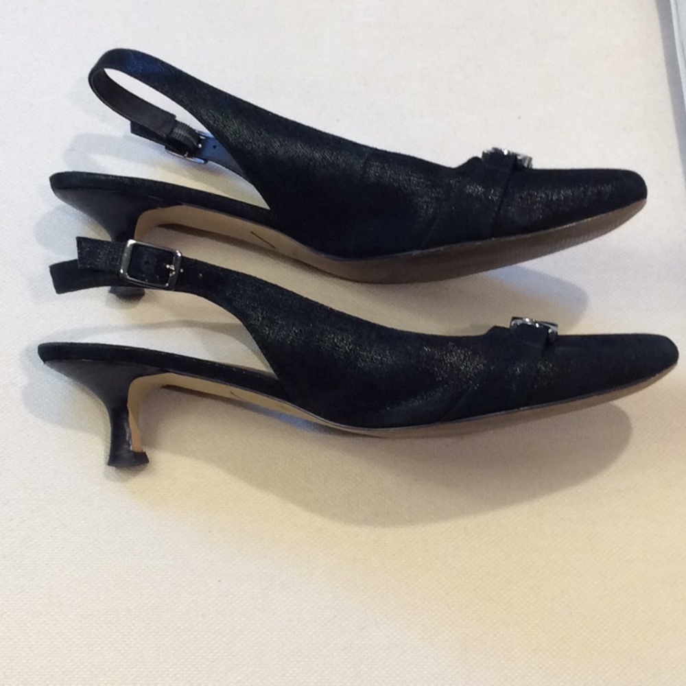 Donald J Pliner Black Slingback ⭐️⭐️⭐️⭐️⭐️ - Picture 2 of 13